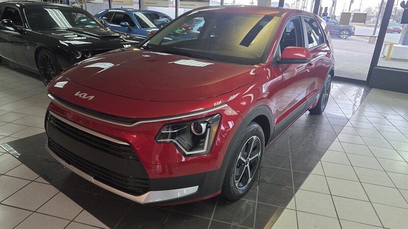 2023 Kia Niro LX 4DR CROSSOVER   - Photo 1 - Hamilton, OH 45015