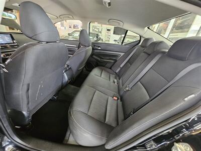 2022 Nissan Altima 2.5 SV 4DR SEDAN   - Photo 18 - Hamilton, OH 45015