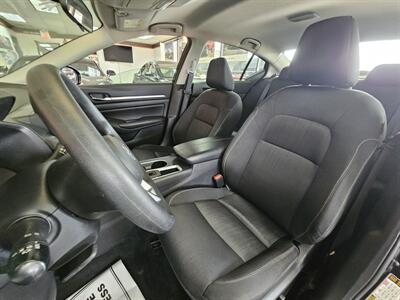 2022 Nissan Altima 2.5 SV 4DR SEDAN   - Photo 10 - Hamilton, OH 45015