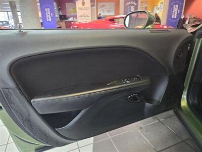 2018 Dodge Challenger SXT 2DR COUPE - Photo 7 - Hamilton, OH 45015