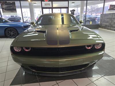 2018 Dodge Challenger SXT 2DR COUPE - Photo 2 - Hamilton, OH 45015