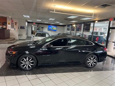 2018 Chevrolet Malibu LT 4DR SEDAN   - Photo 2 - Hamilton, OH 45015