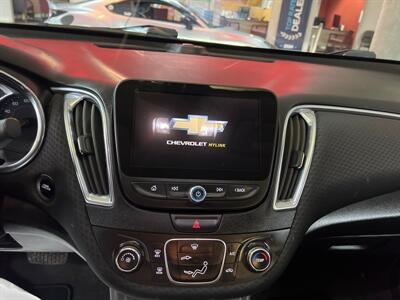 2018 Chevrolet Malibu LT 4DR SEDAN   - Photo 15 - Hamilton, OH 45015