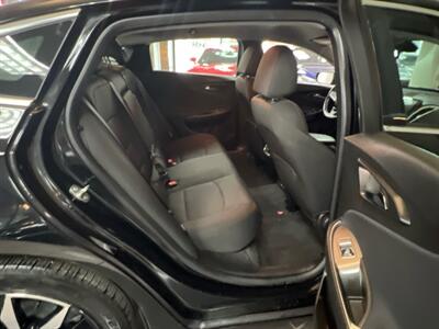 2018 Chevrolet Malibu LT 4DR SEDAN   - Photo 23 - Hamilton, OH 45015