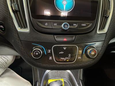 2018 Chevrolet Malibu LT 4DR SEDAN   - Photo 18 - Hamilton, OH 45015