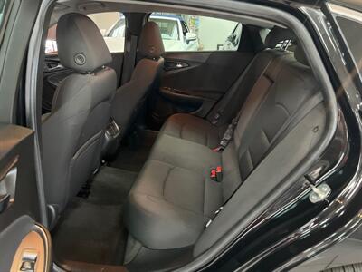 2018 Chevrolet Malibu LT 4DR SEDAN   - Photo 21 - Hamilton, OH 45015