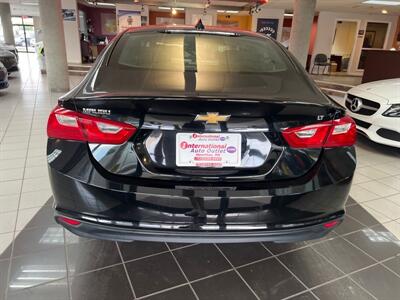 2018 Chevrolet Malibu LT 4DR SEDAN   - Photo 7 - Hamilton, OH 45015