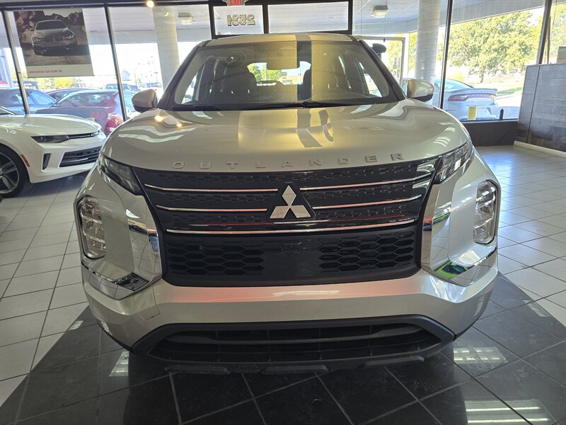 2024 Mitsubishi Outlander ES 4DR SUV  