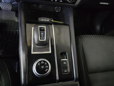 2024 Mitsubishi Outlander ES 4DR SUV   - Photo 19 - Hamilton, OH 45015