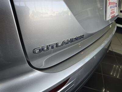 2024 Mitsubishi Outlander ES 4DR SUV   - Photo 25 - Hamilton, OH 45015