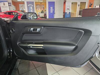 2020 Ford Mustang GT   - Photo 11 - Hamilton, OH 45015