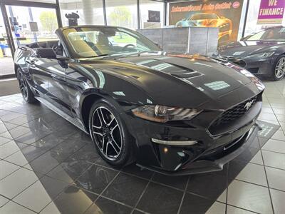 2022 Ford Mustang EcoBoost Premium 2DR CONVERTIBLE   - Photo 4 - Hamilton, OH 45015