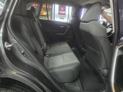 2022 Toyota RAV4 XLE   - Photo 19 - Hamilton, OH 45015