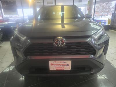 2022 Toyota RAV4 XLE   - Photo 2 - Hamilton, OH 45015