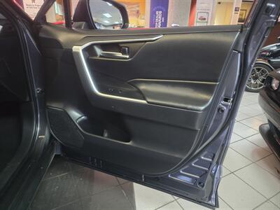 2022 Toyota RAV4 XLE   - Photo 15 - Hamilton, OH 45015