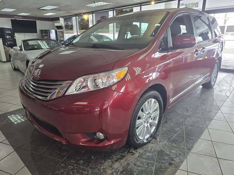 2017 Toyota Sienna XLE