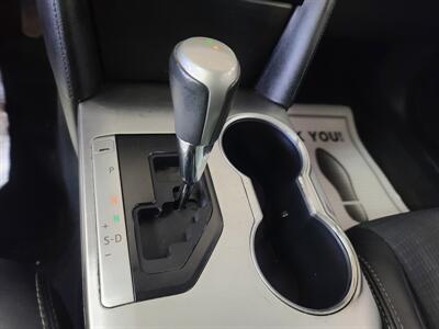 2014 Toyota Camry SE 4DR SEDAN   - Photo 20 - Hamilton, OH 45015