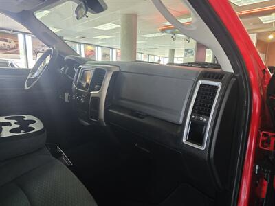 2019 RAM 1500 SLT CREW CAB4X4 HEMI   - Photo 11 - Hamilton, OH 45015