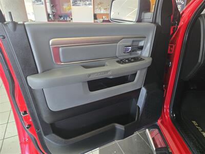 2019 RAM 1500 SLT CREW CAB4X4 HEMI   - Photo 6 - Hamilton, OH 45015