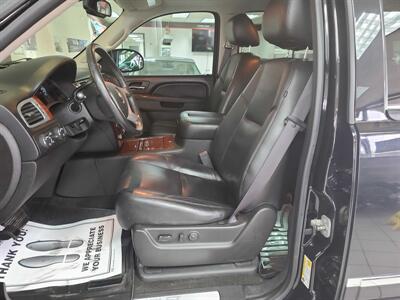 2012 Chevrolet Suburban LTZ 1500 4dr SUV 4X4   - Photo 10 - Hamilton, OH 45015