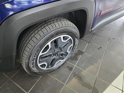 2016 Jeep Renegade Trailhawk 4DR SUV 4X4   - Photo 34 - Hamilton, OH 45015