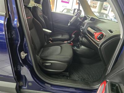 2016 Jeep Renegade Trailhawk 4DR SUV 4X4   - Photo 14 - Hamilton, OH 45015