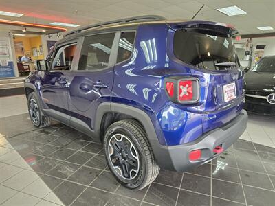 2016 Jeep Renegade Trailhawk 4DR SUV 4X4   - Photo 6 - Hamilton, OH 45015