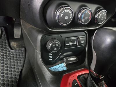 2016 Jeep Renegade Trailhawk 4DR SUV 4X4   - Photo 18 - Hamilton, OH 45015