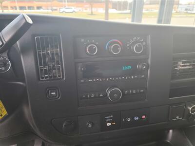 2018 Chevrolet Express 4500EXTENDED CUTAWAY G4500   - Photo 13 - Hamilton, OH 45015