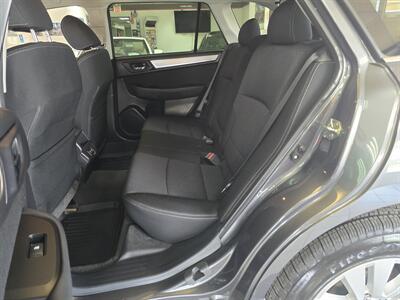 2019 Subaru Outback 2.5i Premium 4DR WAGON AWD   - Photo 11 - Hamilton, OH 45015