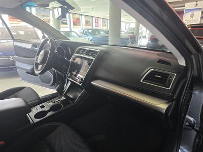 2019 Subaru Outback 2.5i Premium 4DR WAGON AWD   - Photo 15 - Hamilton, OH 45015