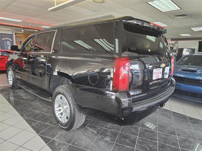2018 Chevrolet Suburban LT 4DR SUV 4X4 - Photo 6 - Hamilton, OH 45015