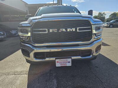 2019 RAM 2500 Tradesman 4DR CREW CAB 4X4   - Photo 3 - Hamilton, OH 45015