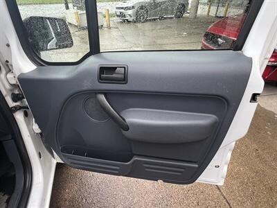 2012 Ford Transit Connect XLT CARGO MINI-VAN   - Photo 12 - Hamilton, OH 45015