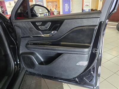 2021 Lincoln Corsair CARSAIR Standard 4DR SUV AWD - Photo 13 - Hamilton, OH 45015