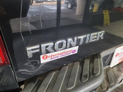 2018 Nissan Frontier PRO-4X 4DR CREWCAB 4X4   - Photo 33 - Hamilton, OH 45015