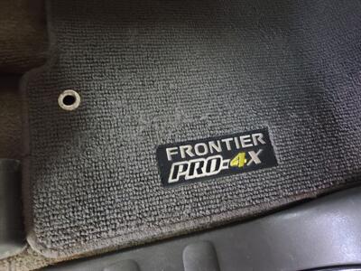 2018 Nissan Frontier PRO-4X 4DR CREWCAB 4X4   - Photo 19 - Hamilton, OH 45015