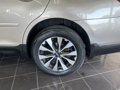 2017 Subaru Outback 2.5i Limited   - Photo 43 - Hamilton, OH 45015