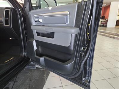 2016 RAM 1500 Big Horn/QUAD CAB/4X4/   - Photo 13 - Hamilton, OH 45015