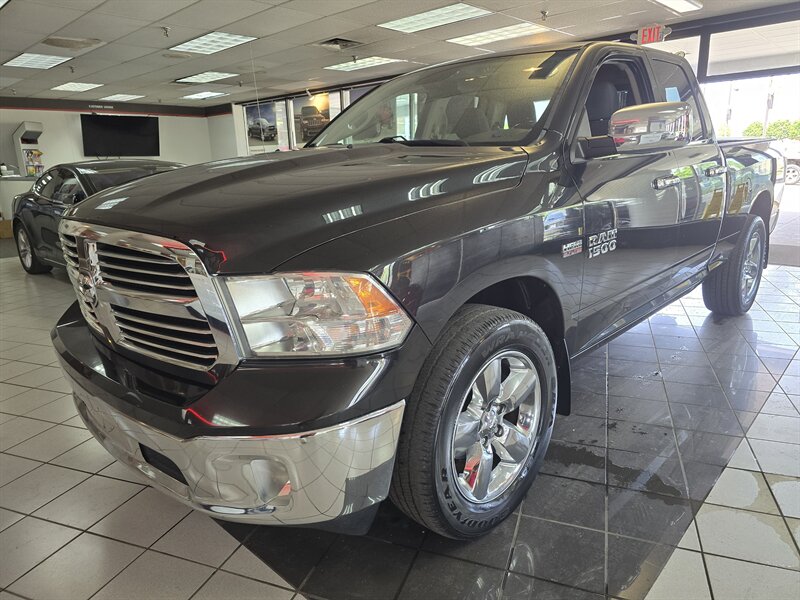 2016 RAM 1500 Big Horn/QUAD CAB/4X4/   - Photo 1 - Hamilton, OH 45015