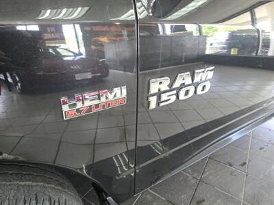 2016 RAM 1500 Big Horn/QUAD CAB/4X4/   - Photo 30 - Hamilton, OH 45015