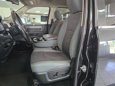 2016 RAM 1500 Big Horn/QUAD CAB/4X4/   - Photo 10 - Hamilton, OH 45015