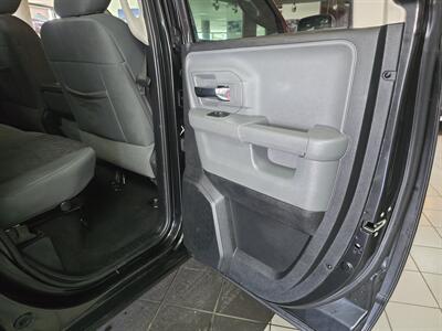 2016 RAM 1500 Big Horn/QUAD CAB/4X4/   - Photo 17 - Hamilton, OH 45015