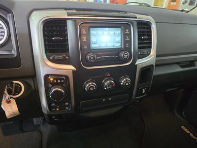 2016 RAM 1500 Big Horn/QUAD CAB/4X4/   - Photo 28 - Hamilton, OH 45015