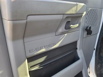 2016 Ford E-Series Van ECONOLINE E-450 CUTAWAY/BOX/TRUCK   - Photo 32 - Hamilton, OH 45015