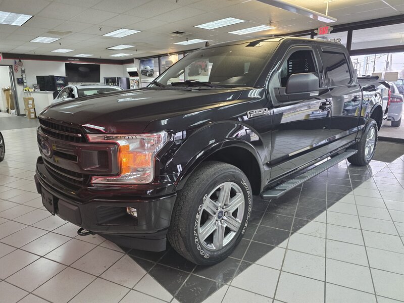 2019 Ford F-150 XLT   - Photo 1 - Hamilton, OH 45015