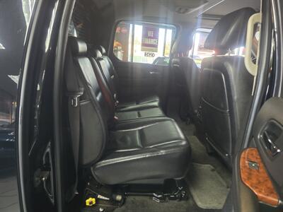 2009 Cadillac Escalade Base 4DR SUV AWD - Photo 18 - Hamilton, OH 45015