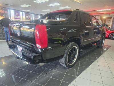 2009 Cadillac Escalade Base 4DR SUV AWD - Photo 4 - Hamilton, OH 45015