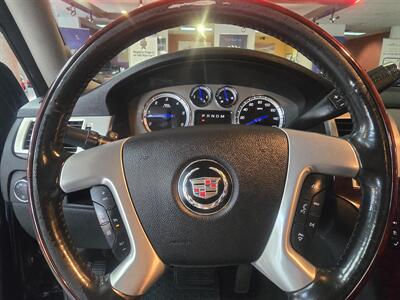 2009 Cadillac Escalade Base 4DR SUV AWD - Photo 24 - Hamilton, OH 45015