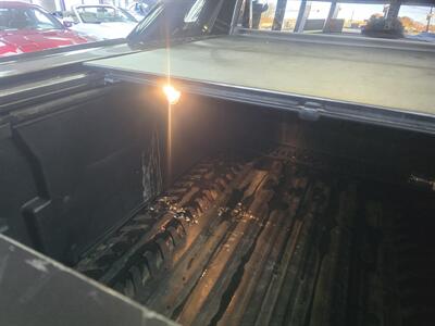 2009 Cadillac Escalade Base 4DR SUV AWD - Photo 31 - Hamilton, OH 45015